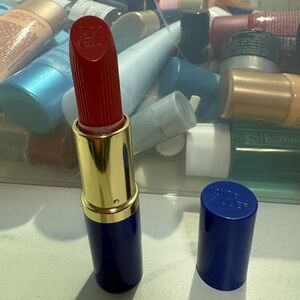 Estee Lauder  Lipstick #220